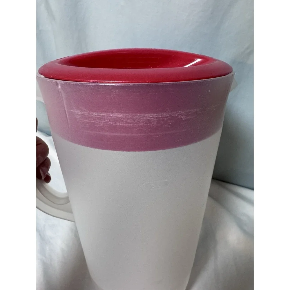 Rubbermaid 1 Gallon (3.8 Liter) Clear Pitcher W/ Red Lid 1A21 Made In USA Vtg